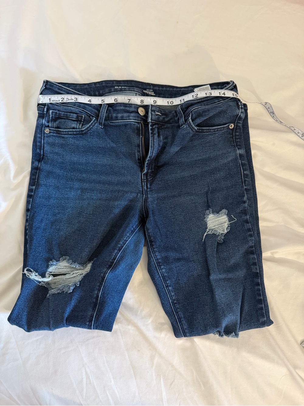 Old Navy Mid-Rise Rockstar Super Skinny Jeans - Picture 3 of 4
